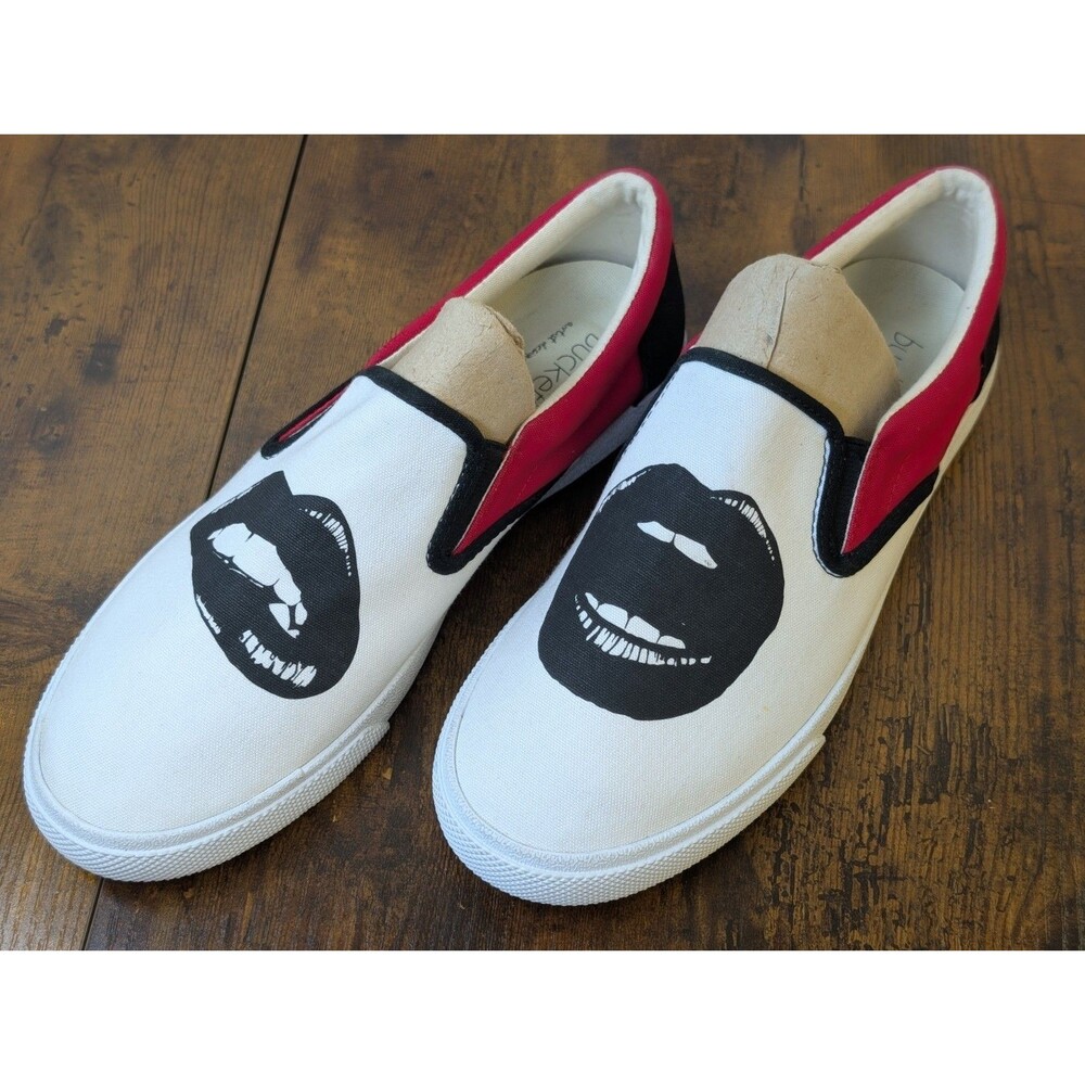 Bucketfeet Womens Slip On Canvas Shoes Size 7 Lips Graphic Art Red Black White